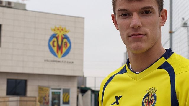 El futbolista pachequero, Adrian Marín realizará la pretemporada con el primer equipo del Villarreal CF
