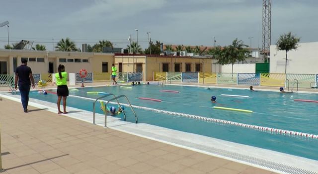 450 niños y niñas de Torre Pacheco participan en los cursos de natación