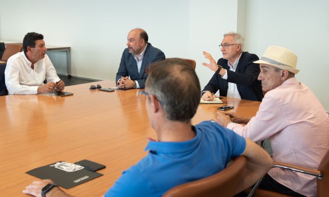 Torre Pacheco premia al UCAM Baloncesto Murcia, a Pablo González-Conejero y a los Bancos de alimentos regionales, entre otros, con sus Premios SIM 2024