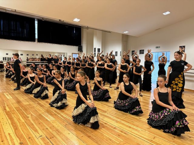 La Escuela Municipal de Danza sale de gira