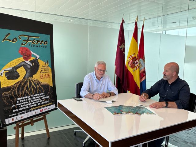 El Ayuntamiento firma convenio de colaboración con la Peña Flamenca Melón de Oro